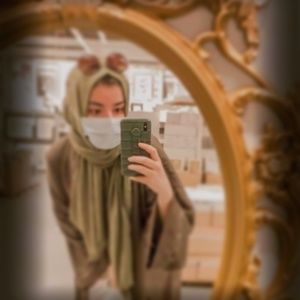 Meet your Posher, Syeda